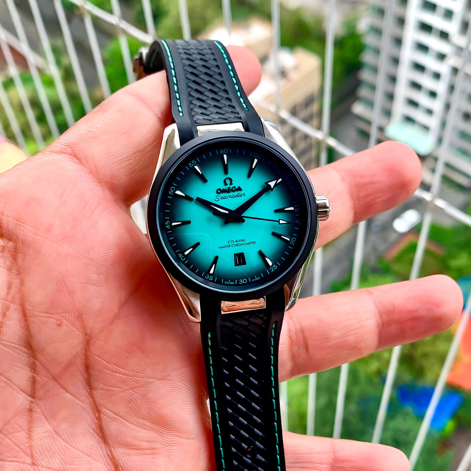 Omega Seamaster Aqua Terra  turquoise